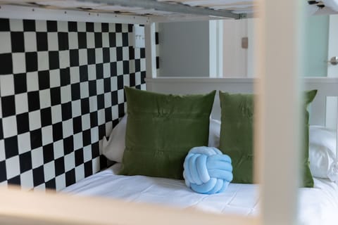 House | 4 bedrooms, high-speed internet