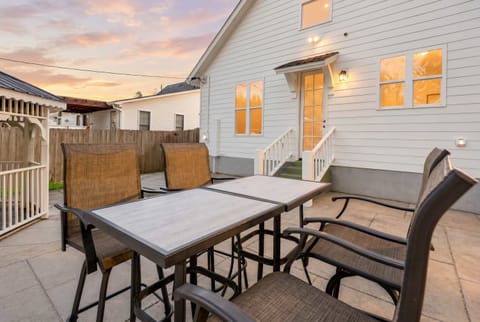 House | 3 bedrooms, high-speed internet