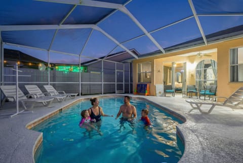 House | 3 bedrooms, high-speed internet
