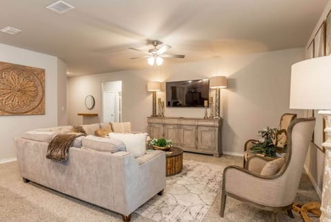House | 3 bedrooms, high-speed internet
