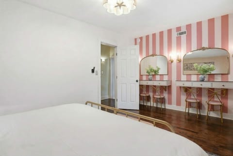 House | 3 bedrooms, high-speed internet