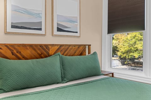House | 3 bedrooms, high-speed internet