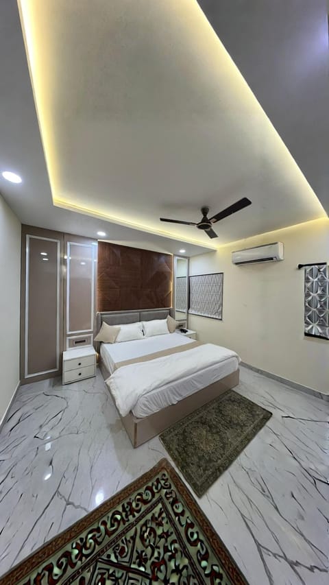 Standard Double Room, Garden View | WiFi (free)