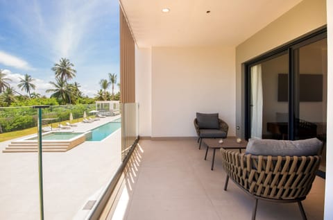 Balcony / Terrace,Pool view