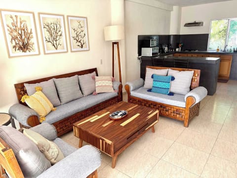 Spacious living room