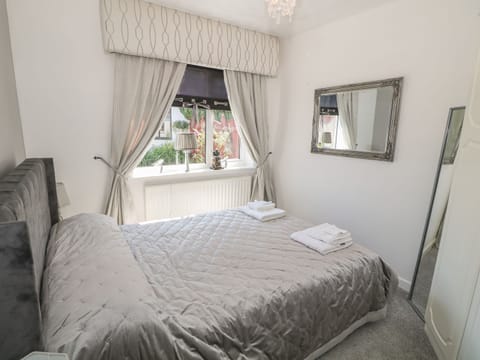 3 bedrooms, WiFi (free), individually decorated, individually furnished