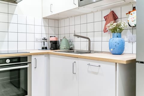 City Apartment, 1 Double Bed, Non Smoking, Courtyard View | Private kitchen | Espresso maker, coffee/tea maker, electric kettle, toaster