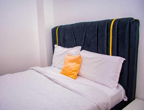 Classic Apartment, Balcony | Desk, laptop workspace, iron/ironing board, WiFi (free)