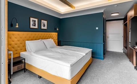 Deluxe Double or Twin Room | Premium bedding, memory foam beds, minibar, in-room safe