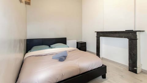 House | 5 bedrooms, high-speed internet