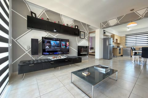 Apartment, Balcony, Pool View | Interior