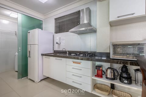 Basic Apartment | Private kitchen