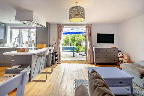 The Hidden House, Dawlish - Host & Stay