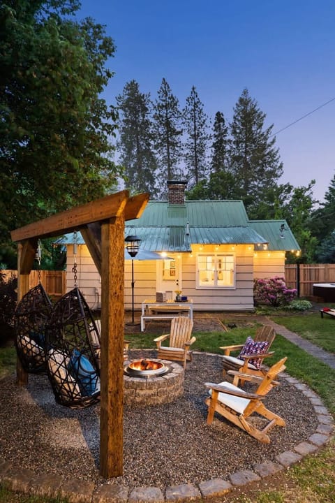 Enjoy Summer evenings by the fire pit 