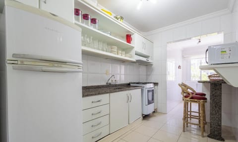Basic Apartment | Private kitchen