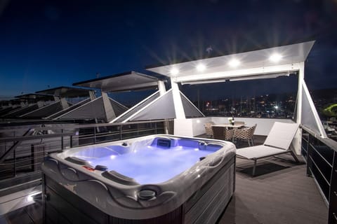 Holiday Home Swimming Pool