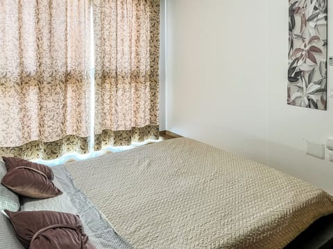Apartment, Balcony