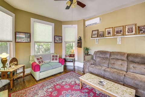 House (2 Bedrooms) | Interior