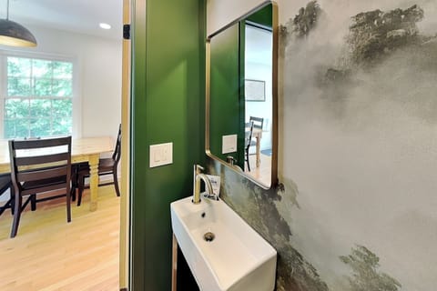 Studio (3 Bedrooms) | Property amenity