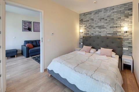 Apartment, Balcony, Mountain View | Iron/ironing board, WiFi (free)
