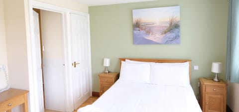 Premier Double Room, Ensuite, Garden View (Field View Double)