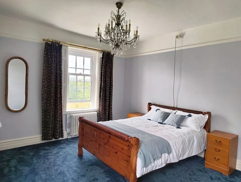 6 bedrooms, WiFi (free), individually decorated, individually furnished