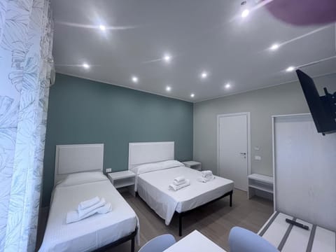 Family Quadruple Room | Desk, WiFi (free)