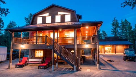Rev & Rest Lodge • Mountain Nights in Duck Creek