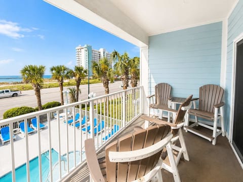 Balcony with beach & pool view