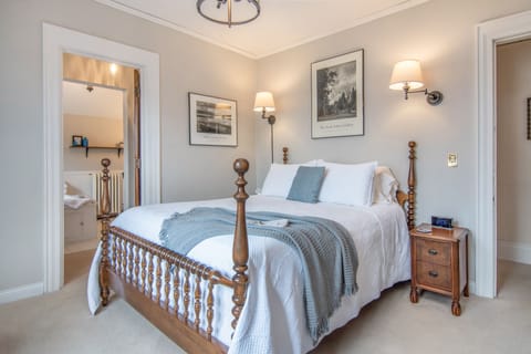 The Ansel Adams Suite | Premium bedding, blackout drapes, iron/ironing board, free WiFi