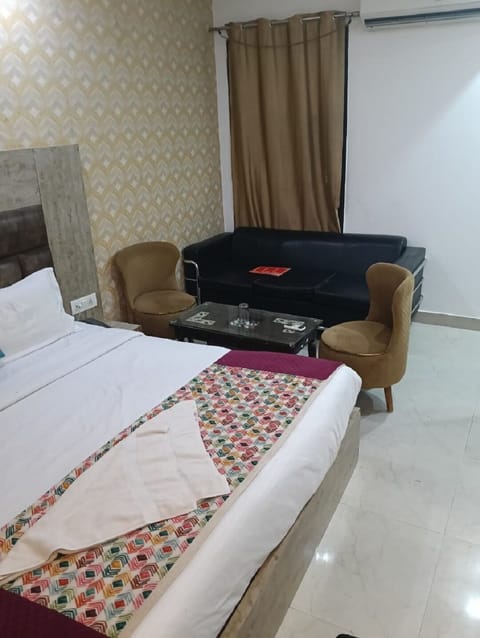 Double Room | Desk, WiFi (free)