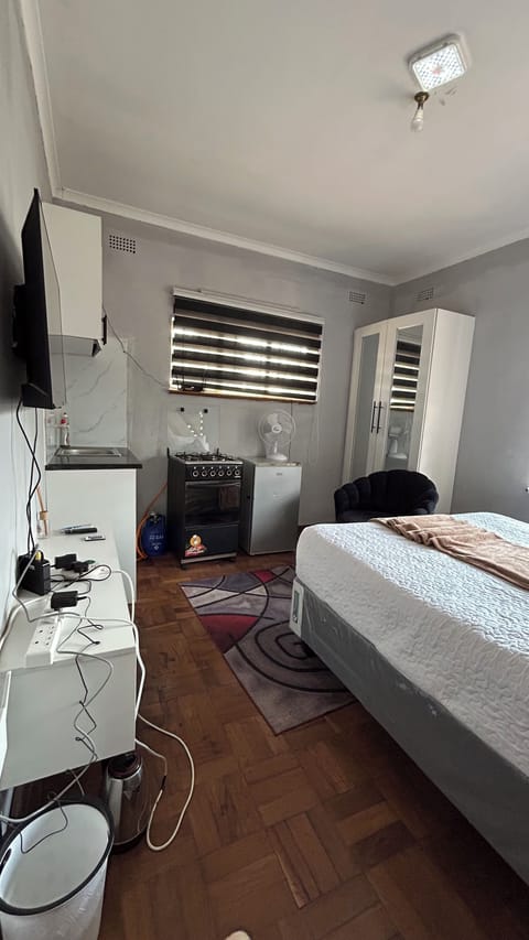 Comfort Double Room | In-room safe, iron/ironing board, WiFi (free)