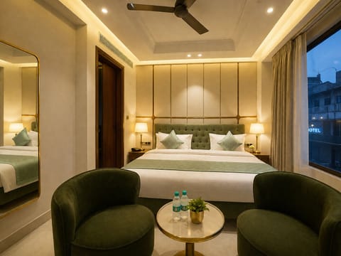 Premium Double Room | Desk, laptop workspace, WiFi (free), bed sheets