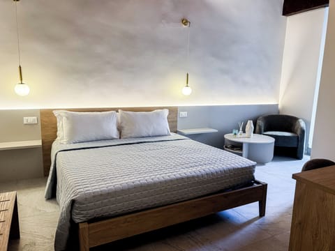 Superior Double Room | Desk, WiFi (free)