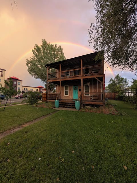 Front of house with Rainbow!