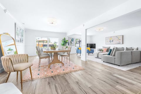 House, Multiple Beds (The Salty Siren's Cove) | Interior