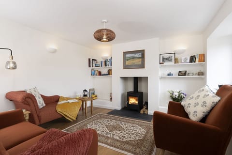 Claire's Cottage Sitting Room - StayCotswold
