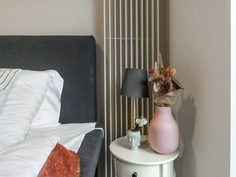 Apartment | 1 bedroom, laptop workspace, iron/ironing board, bed sheets