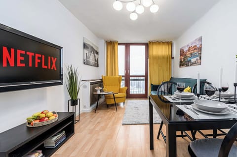 Apartment | Dining