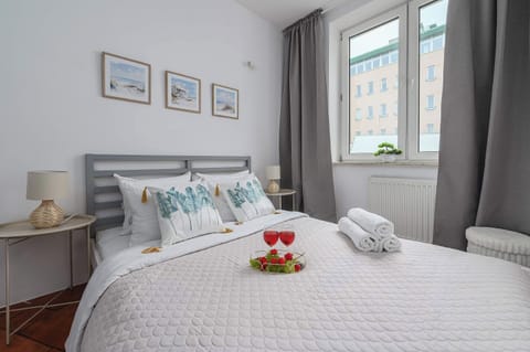 Apartment | 3 bedrooms, laptop workspace, iron/ironing board, bed sheets