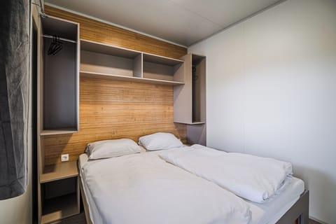 House, 3 Bedrooms, Air conditioning, Garden View | WiFi (free), bed sheets