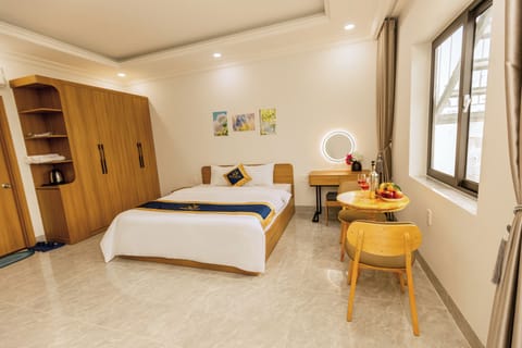 Deluxe Double Room, Balcony, Courtyard View | Premium bedding, minibar (some free items), desk, blackout drapes