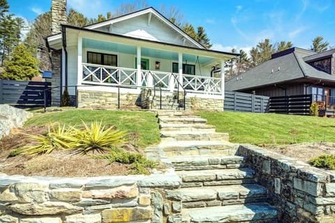 Welcome to Little House on Main in the Heart of Blowing Rock, NC