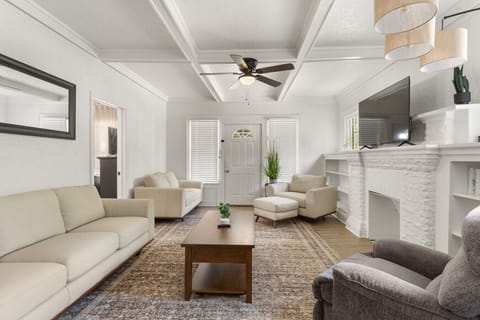 7-web-or-mls-2001-lucile-ave