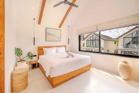 Villa | Premium bedding, in-room safe, iron/ironing board (on request)