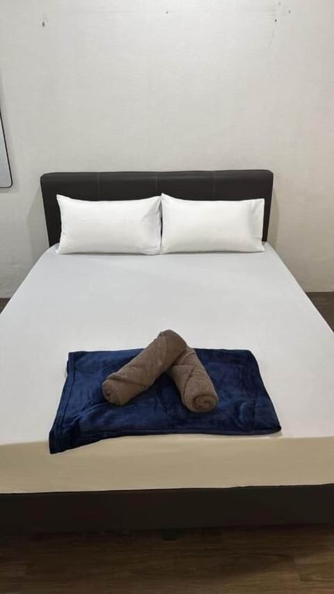 Double Room | Iron/ironing board (on request), WiFi (free)