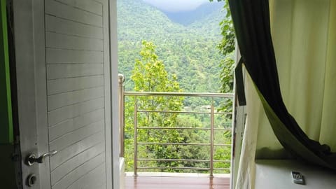 Deluxe Room, Mountain View | Interior