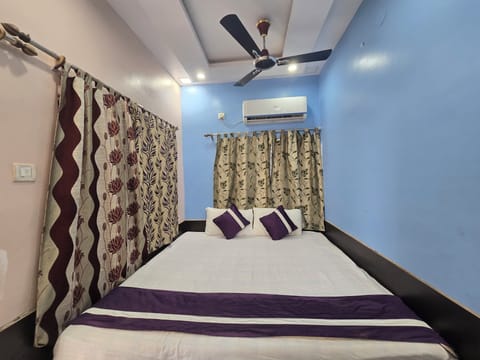 Family Room With Side Sea View | WiFi (free)