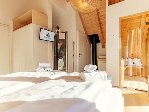 Wood, Interior Design, Bedroom, Home, Floor, Furniture, Ceiling, Bed, Room, Bedding
