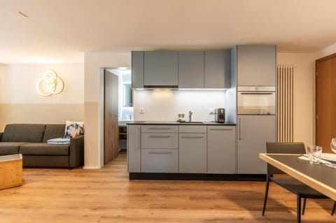 Apartment, Balcony, Garden View | Interior